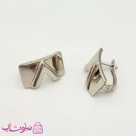 گوشواره میخی ژوپینگ حرف V سیلور