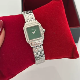 ساعت زنانه کارتیه پنتر نقره‌ای صفحه سبز کد 786