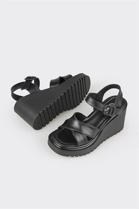 صندل زنانه اله elle