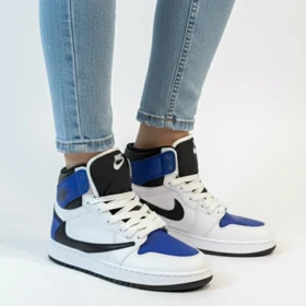 کتانی زنانه ترویس ساق‌دار سفید آبی