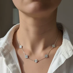 گردنبند استیل زنانه ونکلیف رنگ نقره ای - کد 8745