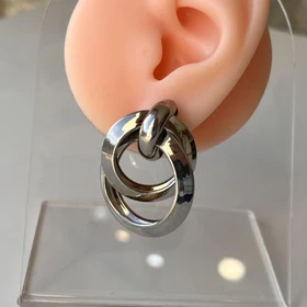 گوشواره میخی مینیمال زارا رنگ نقره ای