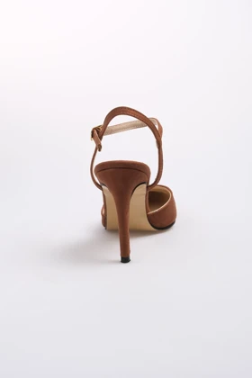 کفش پاشنه‌بلند کلاسیک زنانه میوگوستو mio-gusto