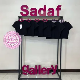 کراپ تیشرت مشکی sinsay