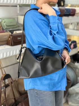کیف دوشی چرمی دخترانه و زنانه نازگل (مشکی)