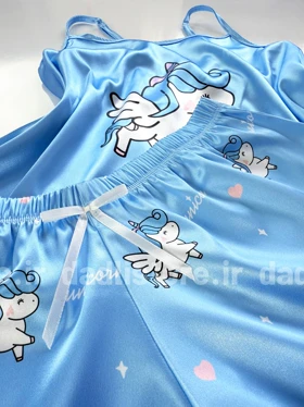 ست لباس خواب تاپ و شورتک ساتن طرح آبی تک شاخ