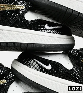 کفش کتانی مردانه و زنانه مشکی سفید طلایی NIKE travis scott مدل 7483