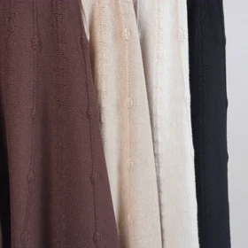 دامن کوتاه هانا