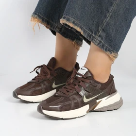 کفش و کتانی زنانه و دخترانه و مردانه مدل نایک NIKE V2K رنگ قهوه ای کد M41425