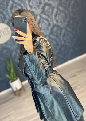 مانتو چرم کد : 7717