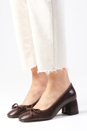 کفش پاشنه‌بلند کلاسیک زنانه میوگوستو mio-gusto