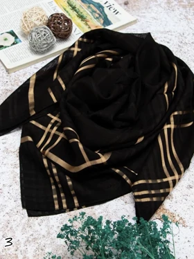 روسری حریر حاشیه‌دار