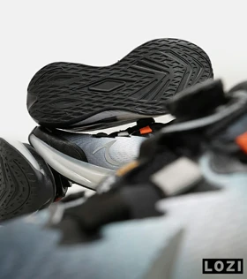 کفش کتانی مردانه و زنانه سفید نوک مدادی NIKE RUNNING DISK PRO