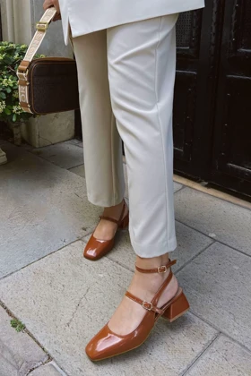 کفش پاشنه‌بلند کلاسیک زنانه polka-store polka-store