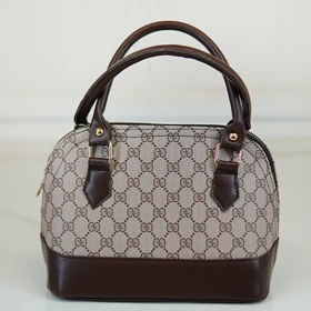 کیف نیم گرد زنانه صندوقی دو دسته مارک