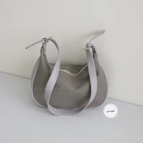 کیف زنانه دوشی مدل کمند جیر (طوسی)