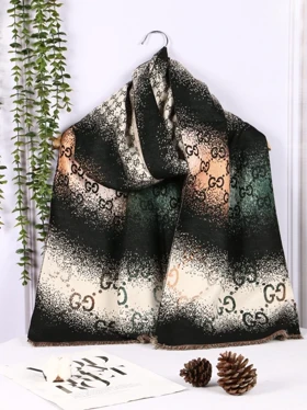 شال فوتر گوچی‌استار