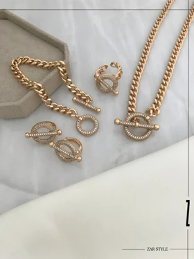 گردنبند کارتیه قفل تی نگین‌دار