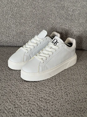 ونس DIOR