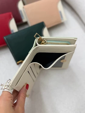 کیف پول و جاکارتی دافنه