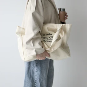 توت بگ مدل آکام