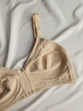 سوتین بدون فنر و ابر NBB کد: 350