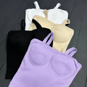 نیم‌تنه کاپ‌دار
