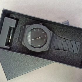 ساعت مچی مردانه کربن اصلی عدد عربی باجعبه ، بند کوتاه کن و باطری یدکی