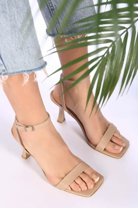 کفش پاشنه‌بلند کلاسیک زنانه shoeberry shoeberry