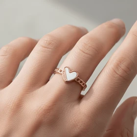 انگشتر دخترانه مدل کارتیه قلبی