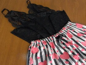 ست نیمتنه گیپور و شلوارک طرح قلب 008