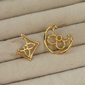 گوشواره LV
