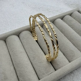 بنگل سه ردیف دفرمه (طلایی)
