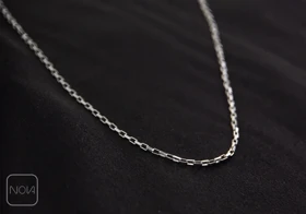 گردنبند استیل باکسی نقره‌ای