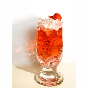 شمع ژله ای جام توت فرنگی یخی