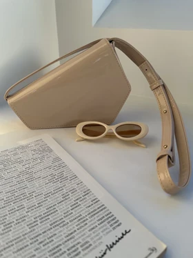 کیف ورنی سه گوش