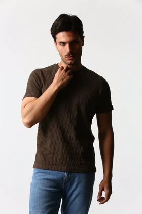 تیشرت یقه گرد طرح دار