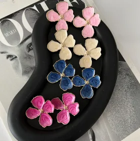 گوشواره گل میناکاری