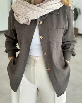 شومیز دگمه چوبی
