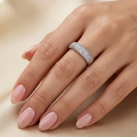 انگشتر زنانه نقرهای ماهتاب با نگین ظریف