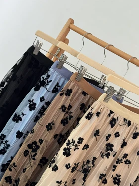 دامن توری گل مخملی