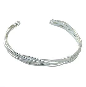 دستبند بنگل زنانه بافتدار استایل مینیمال