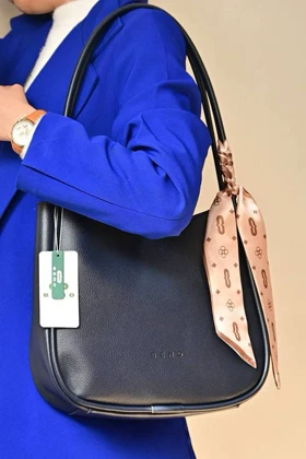 کیف دوشی زنانه بنو BENO مدل سپنتا کد4901 (سرمه ای)