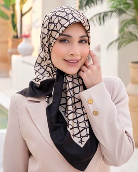 روسری کاریان ابرریشم کجراه (سایز 90) 30105