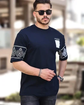 تی‌شرت یقه گرد مدمکس