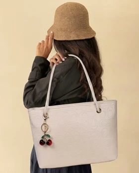 کیف زنانه دوشی کوچ 102 COACH (کرم)