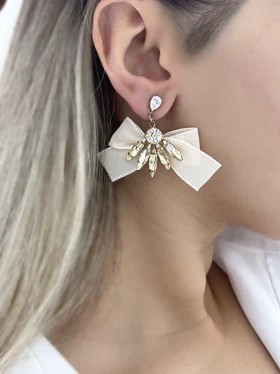 گوشواره پاپیونی سفید زنانه 881