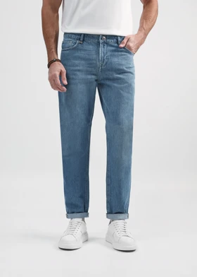 شلوار جین Tapered-Fit