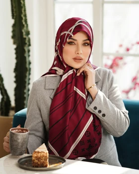 روسری دست دوز مجلسی ابریشم