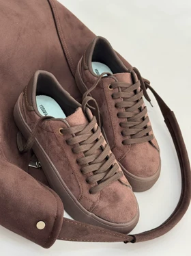 ونس برشکا پایتخت 2308